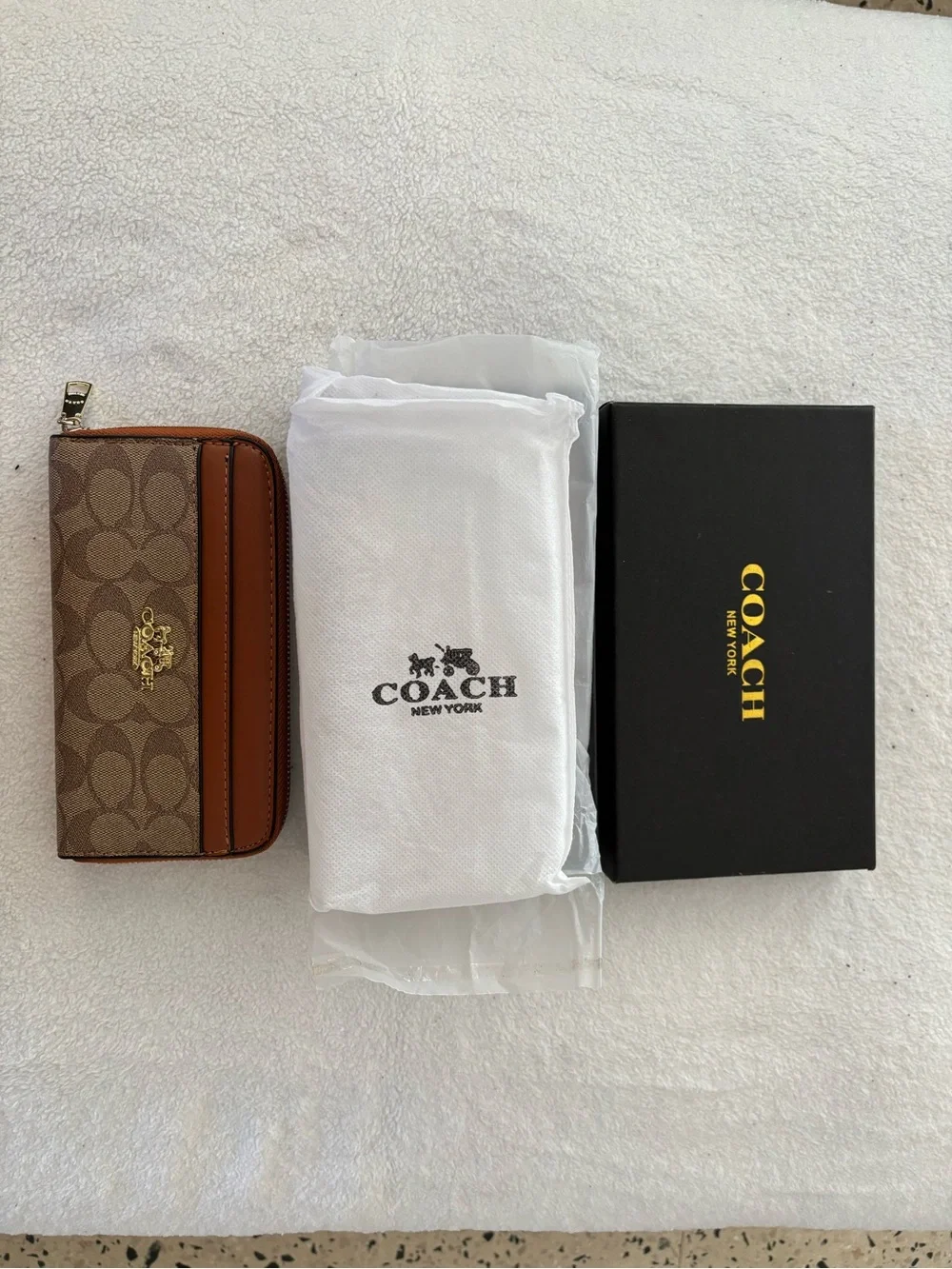 Coach Brown Signature Canvas Wallet with Tan Leather Trim original packing - Picture 5 of 7